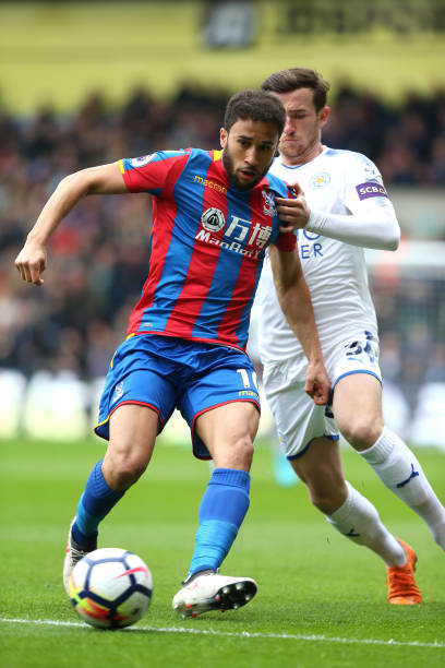 化背景中踢 化背景中踢